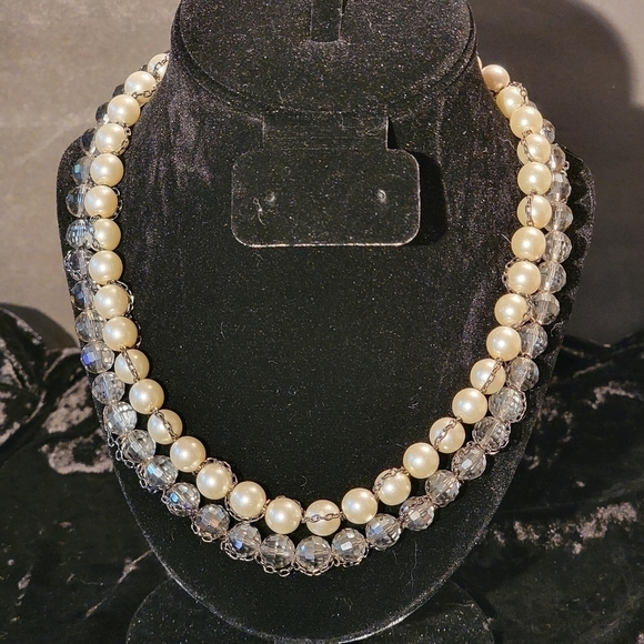 Vintage Faux Pearl and Crystal Necklace - Picture 2 of 9